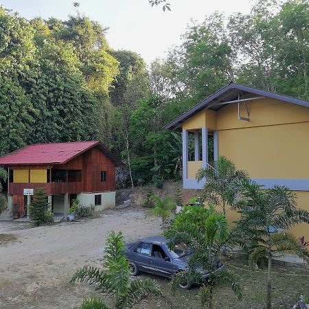 Country House Pulai Holiday Village Gua Musang Buitenkant foto