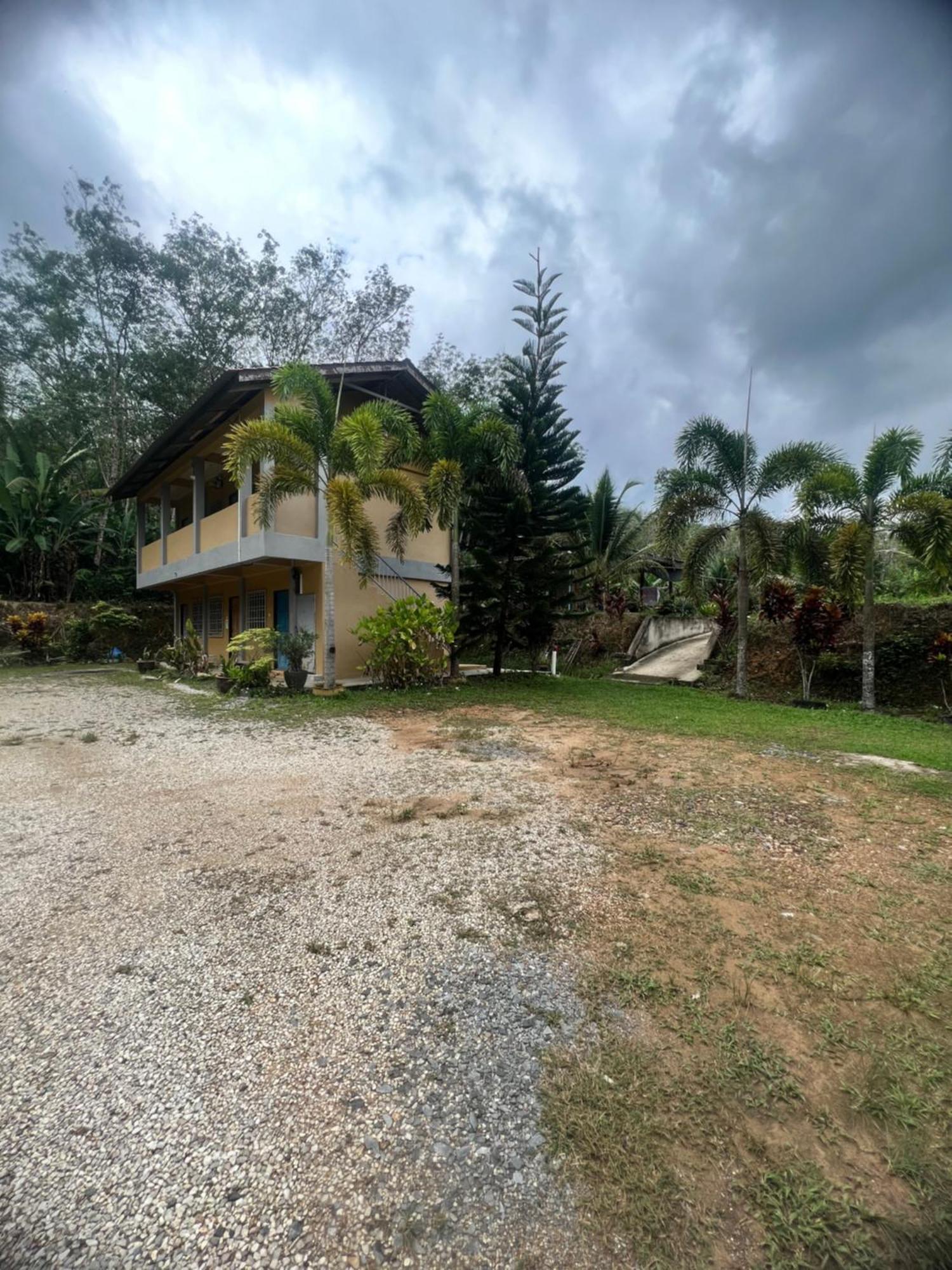 Country House Pulai Holiday Village Gua Musang Buitenkant foto