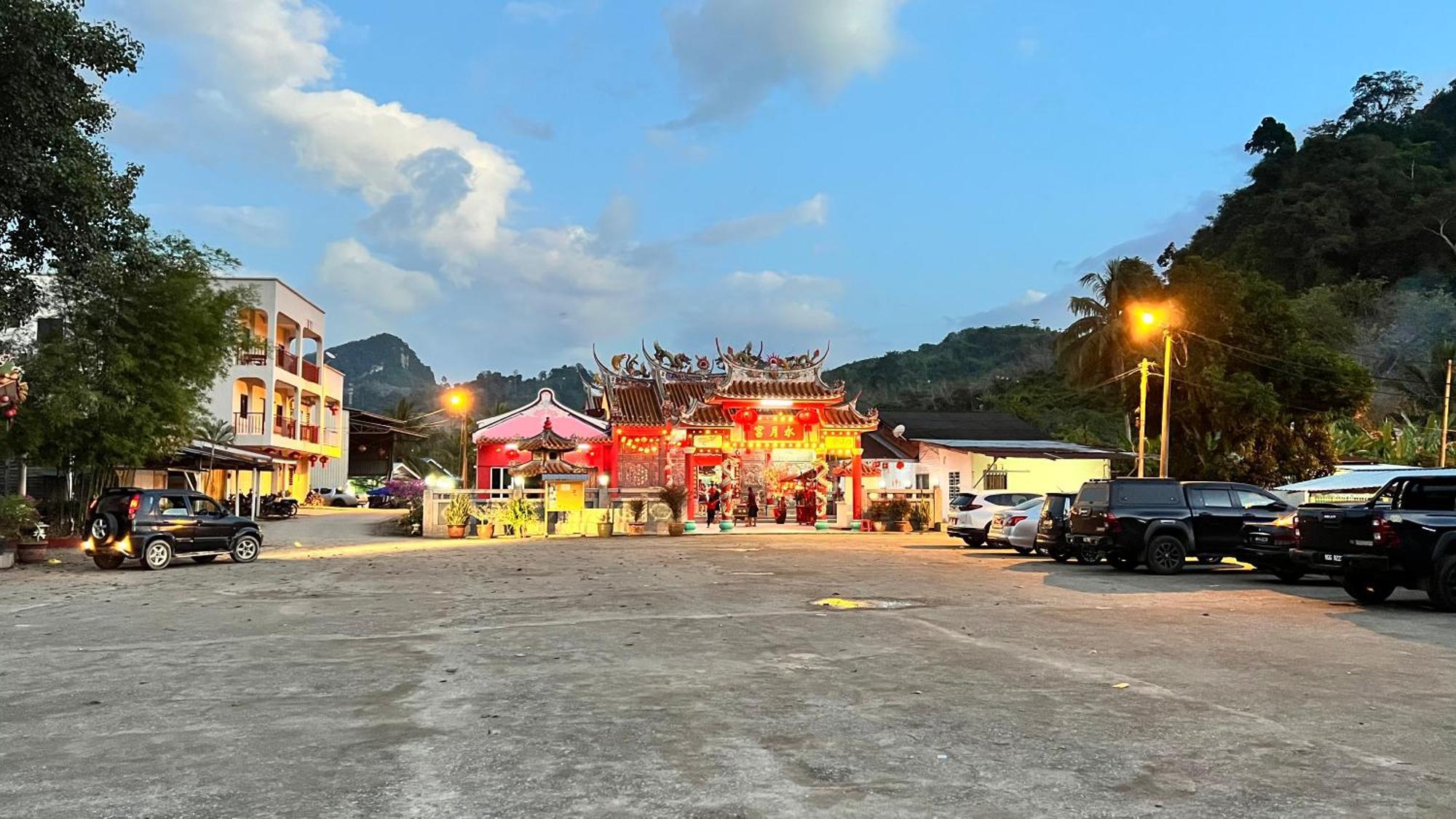 Country House Pulai Holiday Village Gua Musang Buitenkant foto