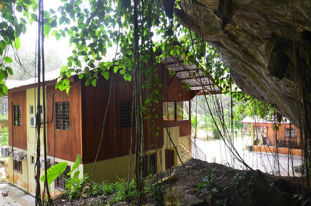 Country House Pulai Holiday Village Gua Musang Buitenkant foto