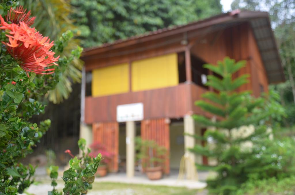 Country House Pulai Holiday Village Gua Musang Buitenkant foto